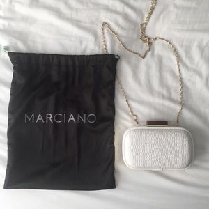 Guess by Marciano White Clutch